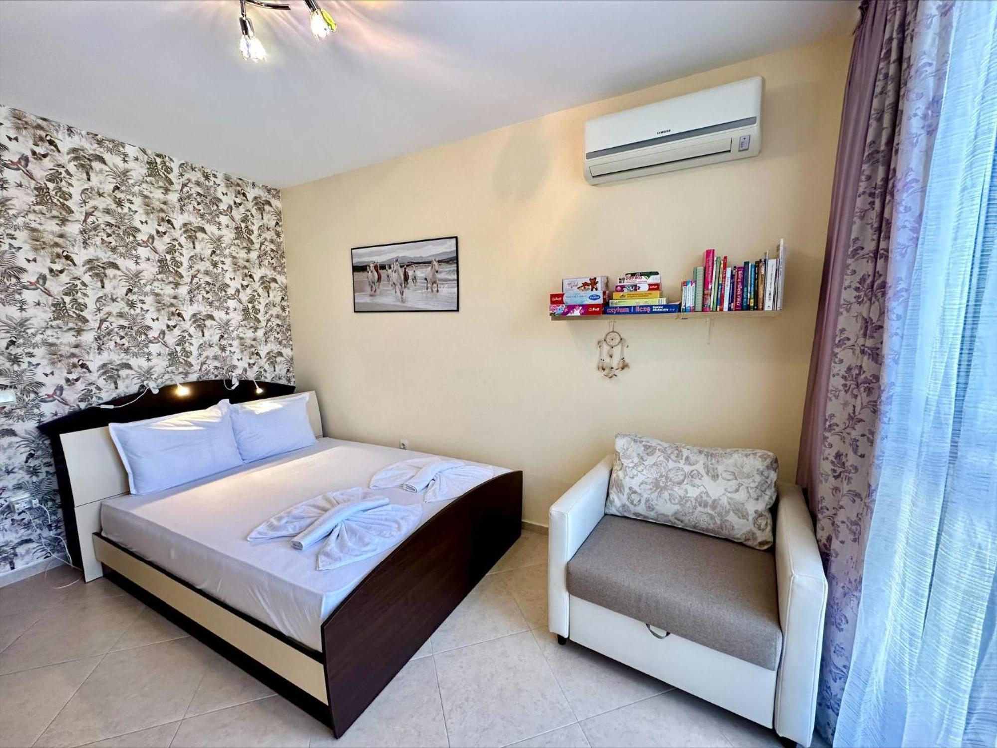 Menada Apartments In Cascadas Sunny Beach Room photo