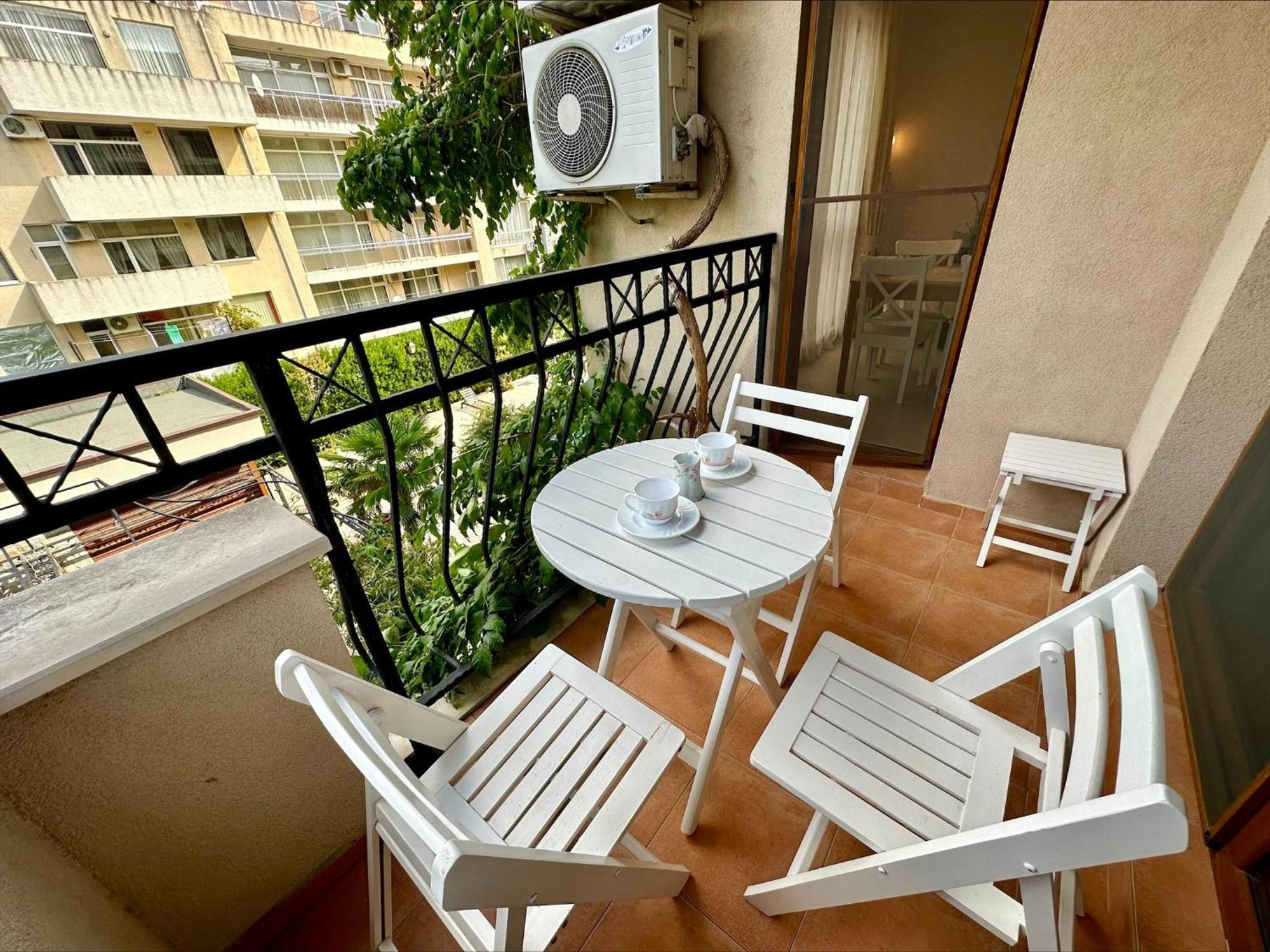 Menada Apartments In Cascadas Sunny Beach Room photo